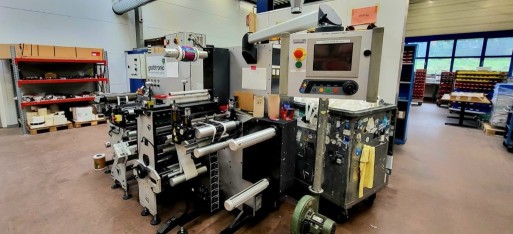 Flexo and label printing machine